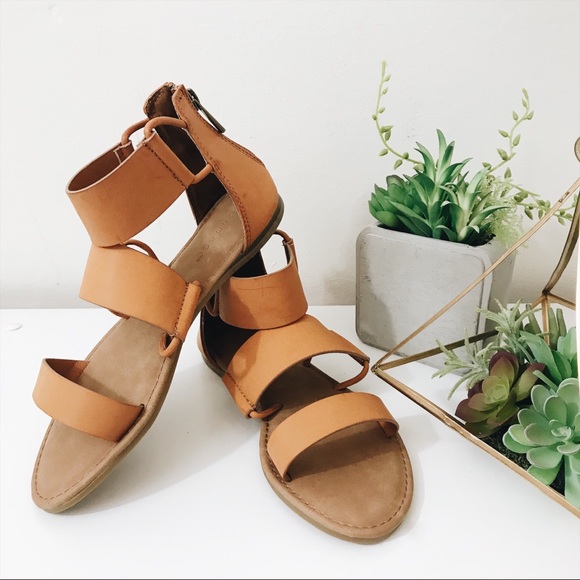 Shoes - Tan Ankle Strap Sandals